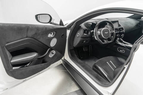 2020 Aston Martin Vantage