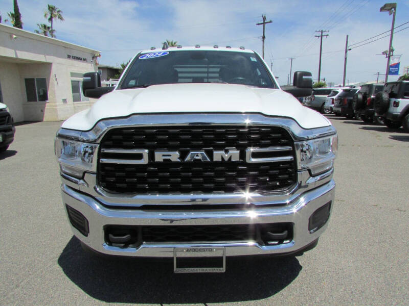 2024 RAM 3500 SLT