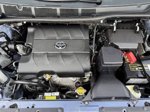 2015 Toyota Sienna XLE Premium 8-Passenger