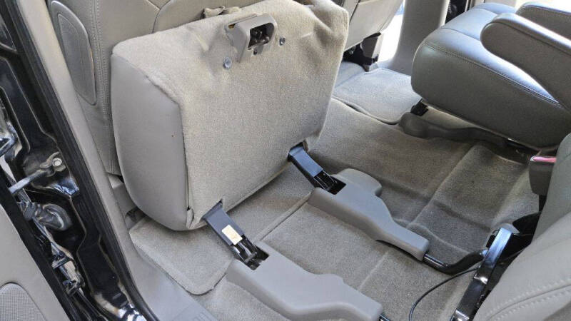 2004 GMC Yukon SLE - Photo 69