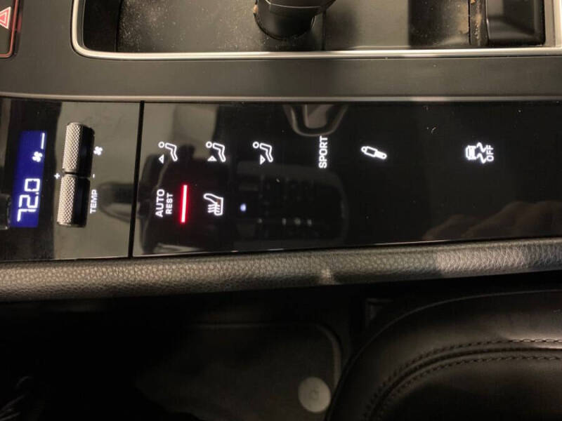 2022 Porsche Macan S