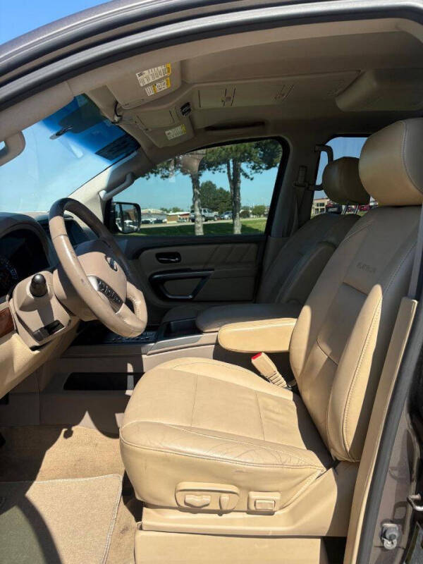 2015 Nissan Armada Platinum