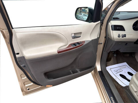 2013 Toyota Sienna