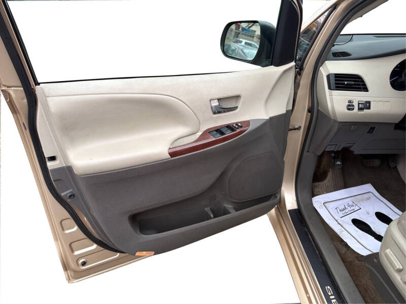 2013 Toyota Sienna