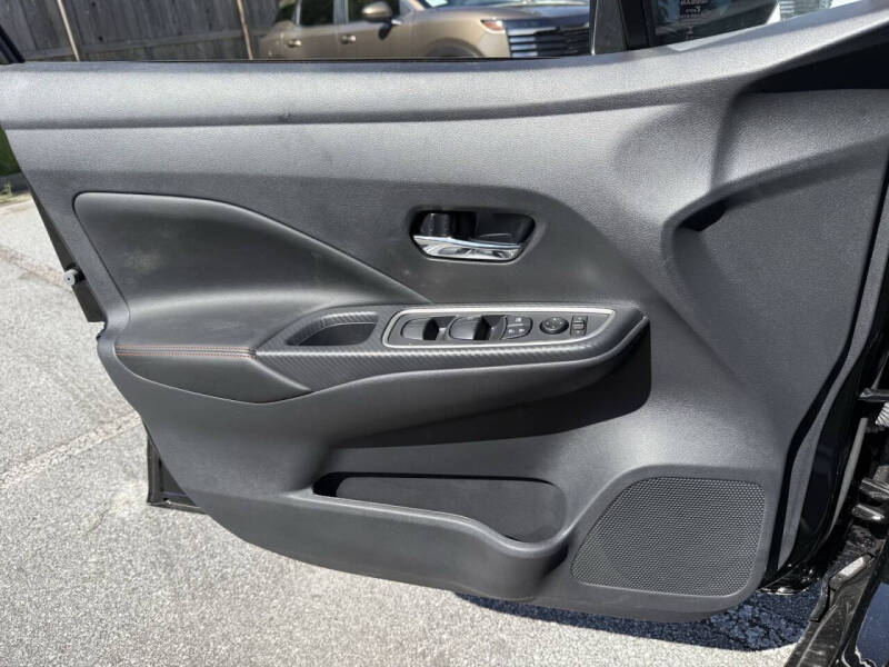 2025 Nissan Versa SR