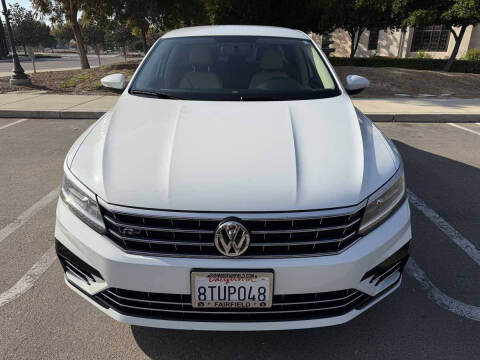 2018 Volkswagen Passat 2.0T R-Line