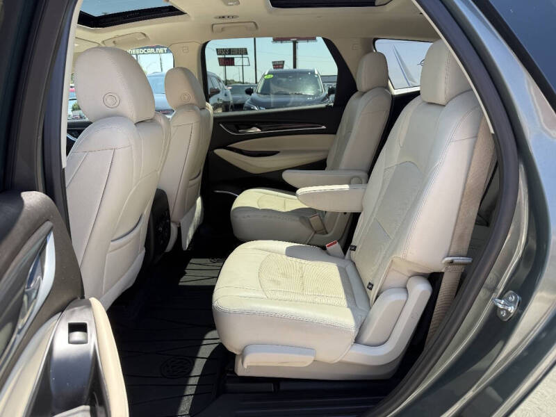 2023 Buick Enclave Essence