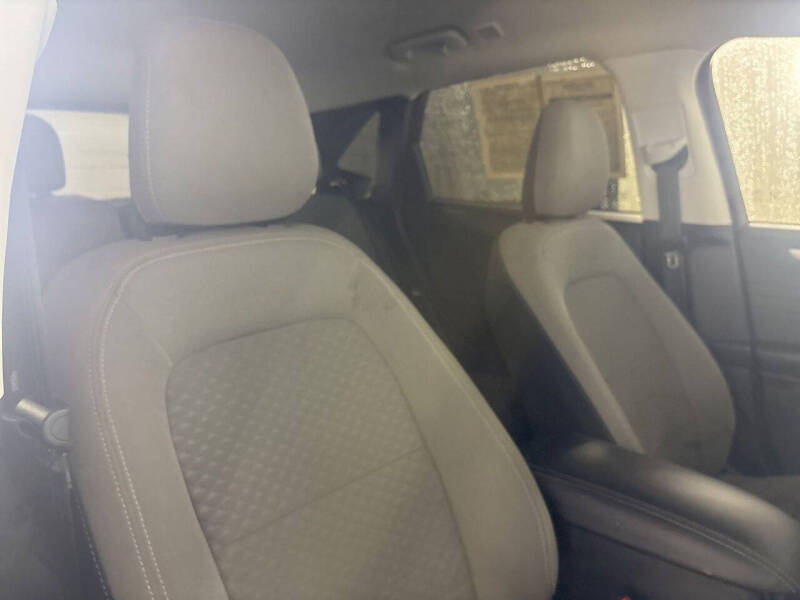 2022 Ford Escape SE