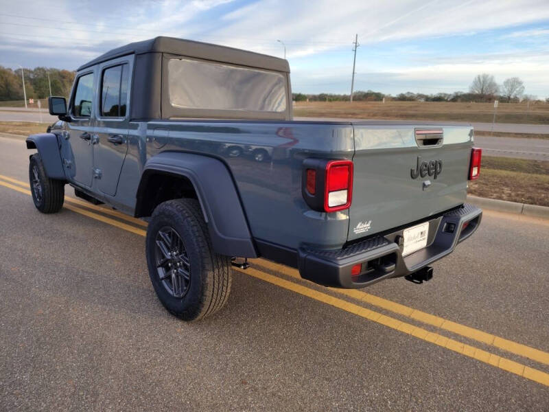 2026 Jeep Gladiator Sport S