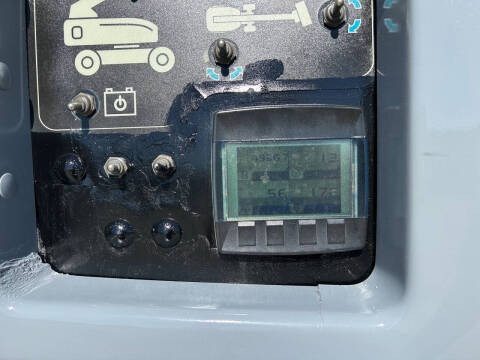 2015 Genie S-85 Boom / Manlift