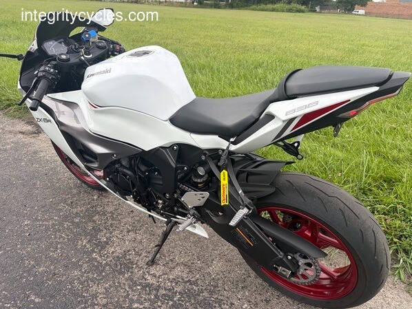 2024 Kawasaki Ninja ZX-6R