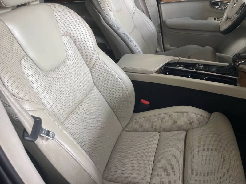 2019 Volvo XC90 T6 Inscription