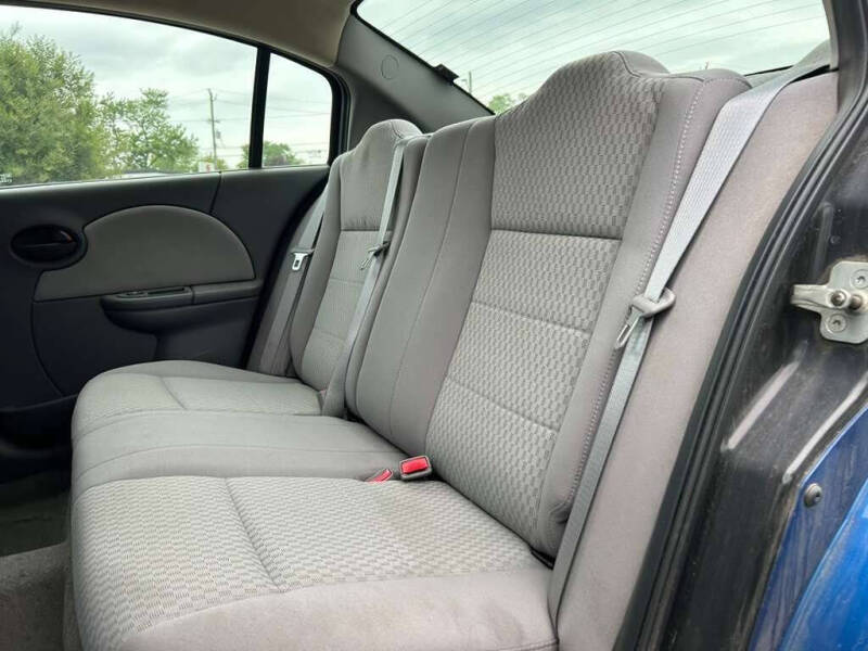 2005 Saturn Ion 2