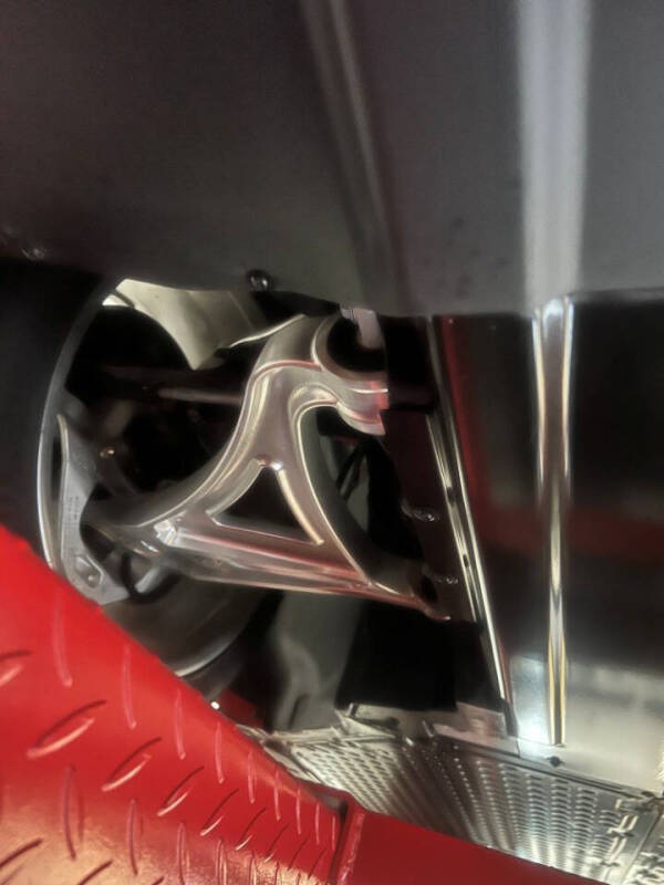 2005 Ford GT Base - Photo 37