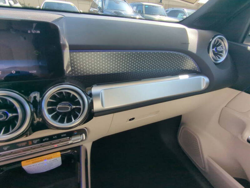 2025 Mercedes-Benz GLB GLB 250