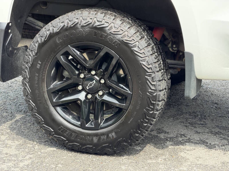 2023 Chevrolet Silverado 1500 Custom Trail Boss