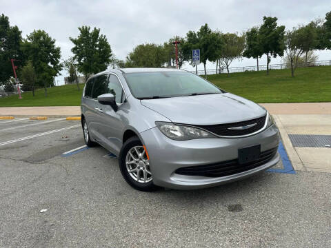 2017 Chrysler Pacifica LX