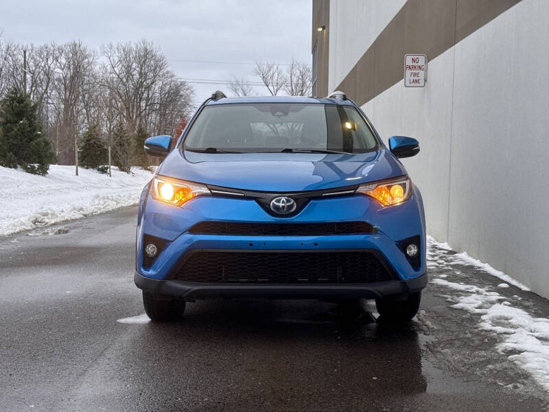 2017 Toyota RAV4 Hybrid XLE