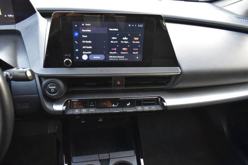 2023 Toyota Prius LE