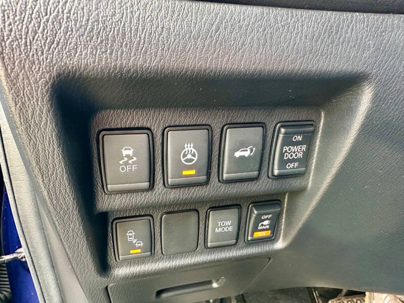 2017 Nissan Pathfinder SL