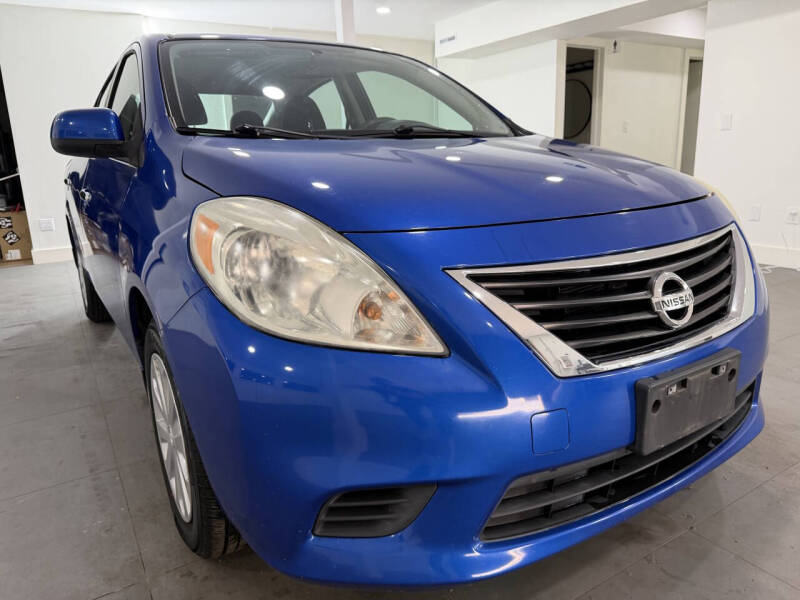 2013 Nissan Versa 1.6 SV