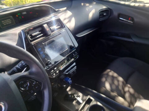 2019 Toyota Prius LE