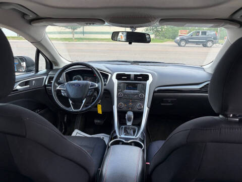 2015 Ford Fusion SE