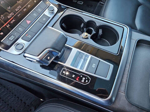 2022 Audi Q8 quattro Premium 55 TFSI