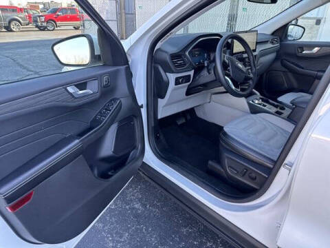 2024 Ford Escape Platinum