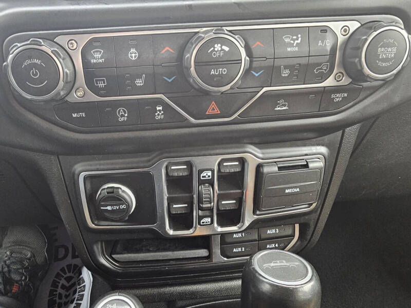 2023 Jeep Gladiator Overland