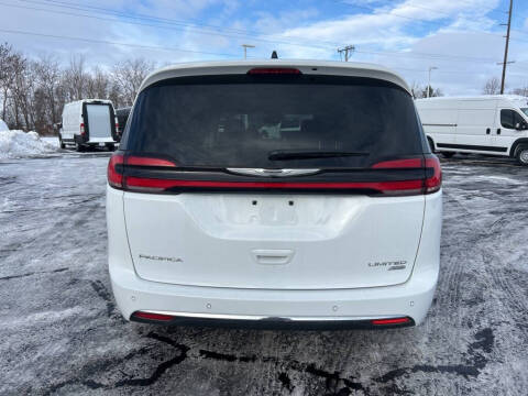 2024 Chrysler Pacifica Limited