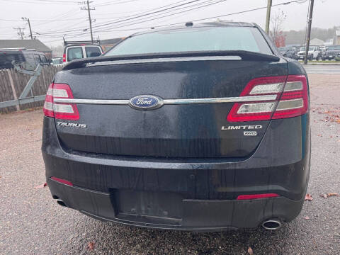 2019 Ford Taurus Limited