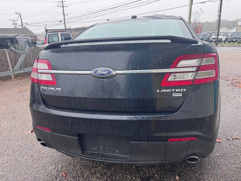 2019 Ford Taurus Limited