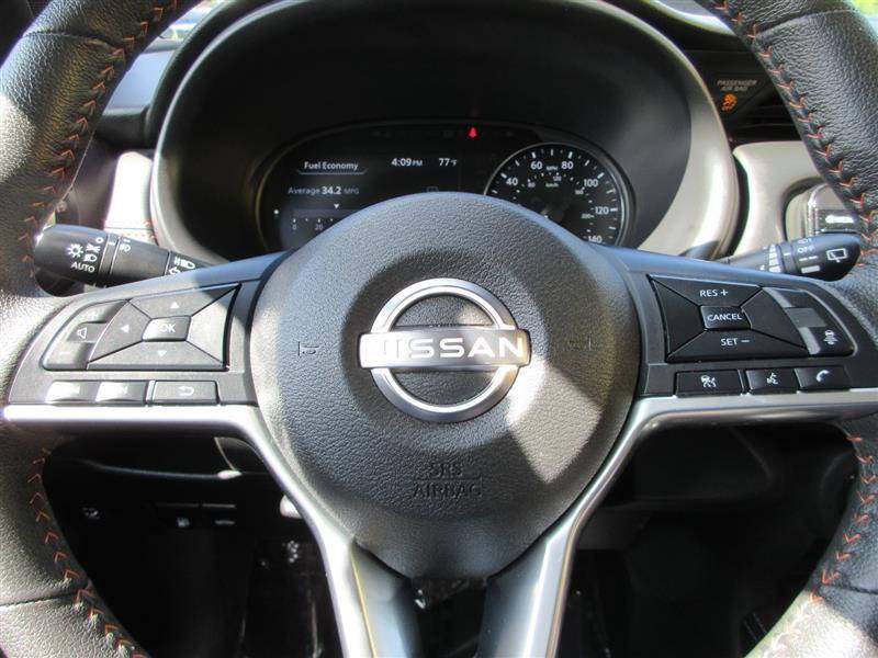 2023 Nissan Kicks SR