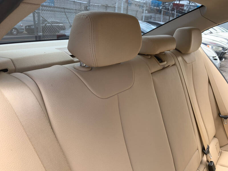 2013 BMW 3 Series 328i xDrive