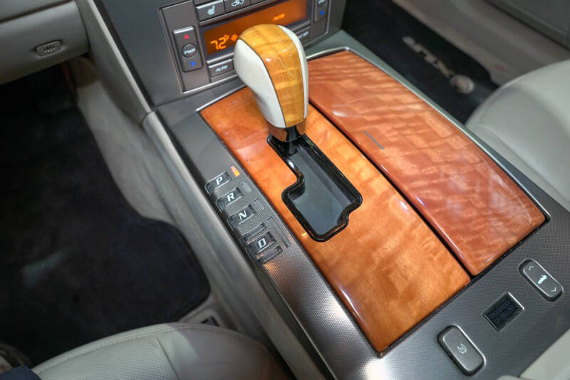 2005 Cadillac XLR