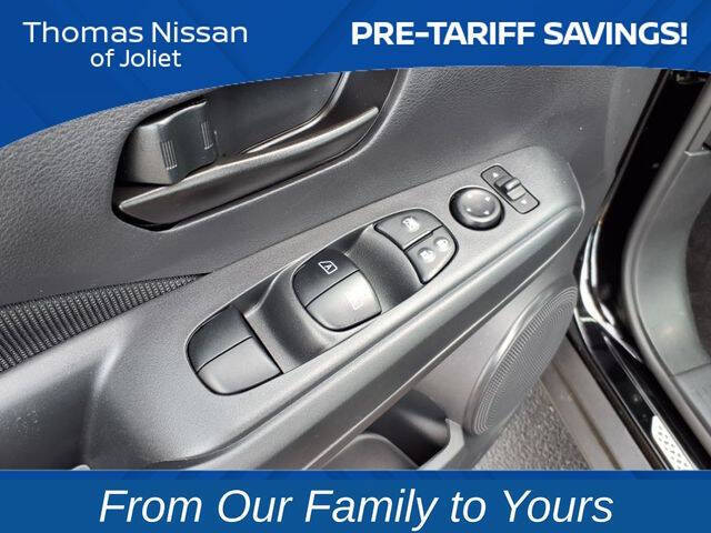 2025 Nissan Kicks Play S