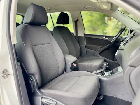 2013 Volkswagen Tiguan S 4Motion