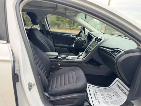 2013 Ford Fusion SE
