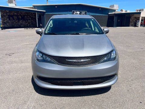 2021 Chrysler Voyager LX