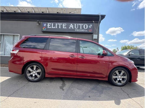 2017 Toyota Sienna SE Premium 8-Passenger