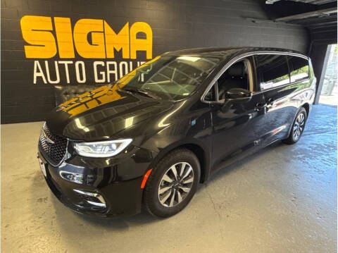 2023 Chrysler Pacifica Plug-In Hybrid Touring L