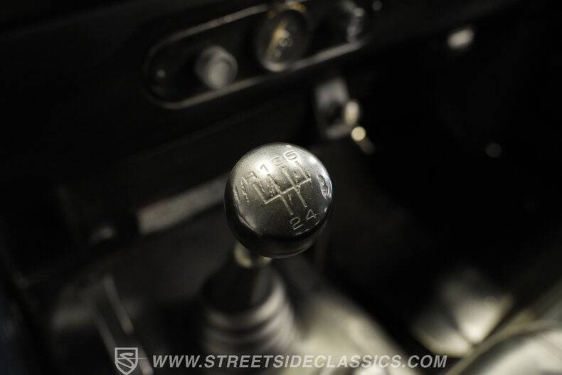 1987 Land Rover Defender