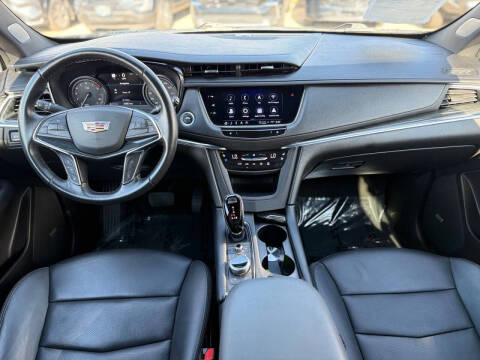 2022 Cadillac XT5 Premium Luxury