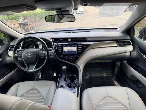 2019 Toyota Camry Hybrid