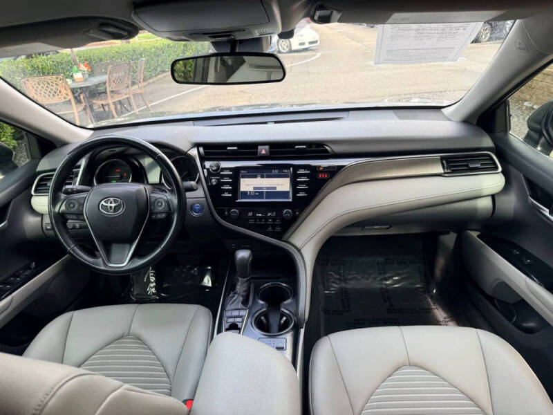 2019 Toyota Camry Hybrid