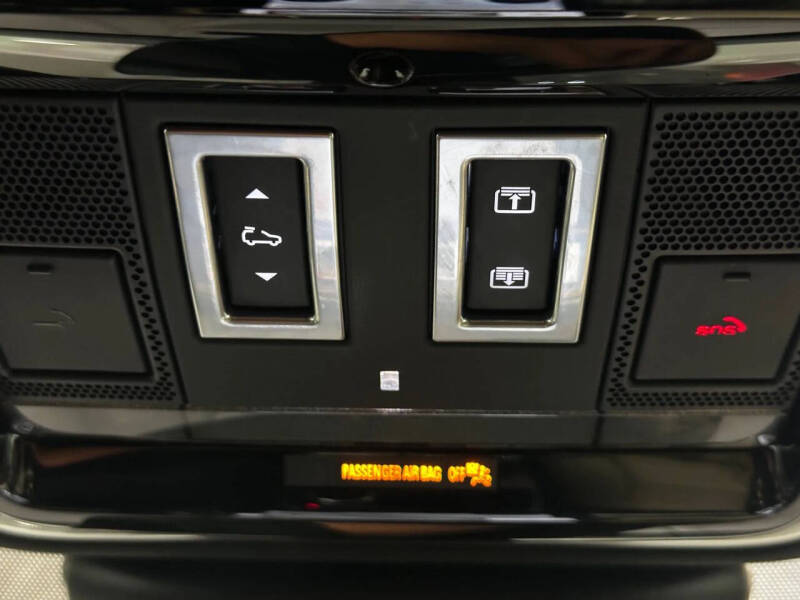 2019 Land Rover Range Rover Velar P250 R-Dynamic SE