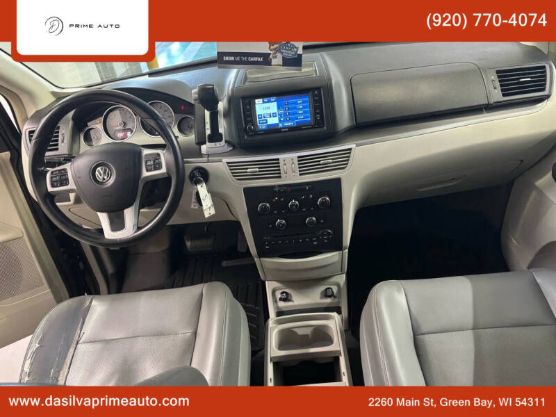 2012 Volkswagen Routan