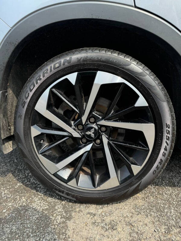 2022 Mitsubishi Outlander SE