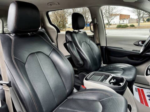 2020 Chrysler Pacifica Touring L